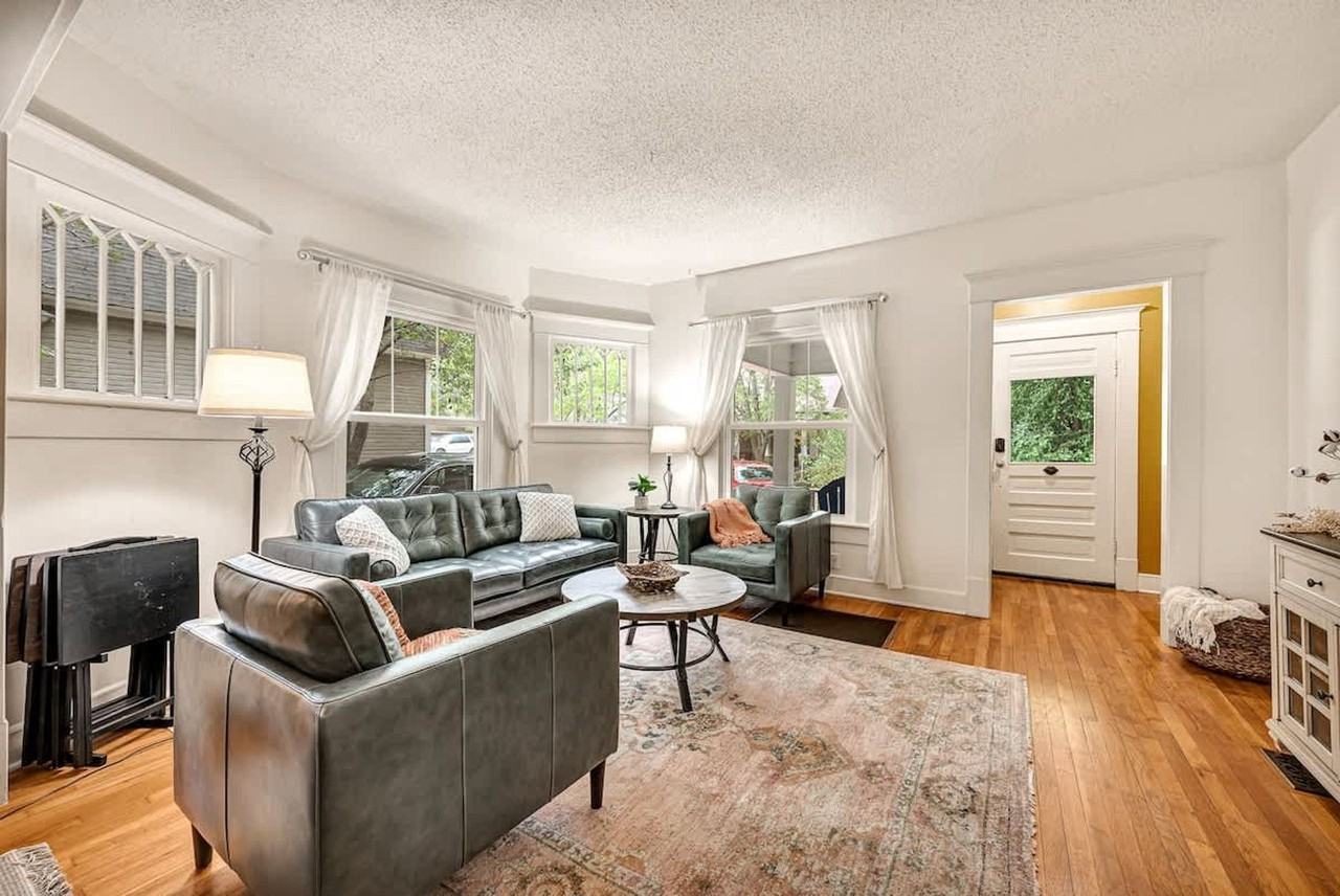 413 S Madison St #1520928P - Photo 3 of 31