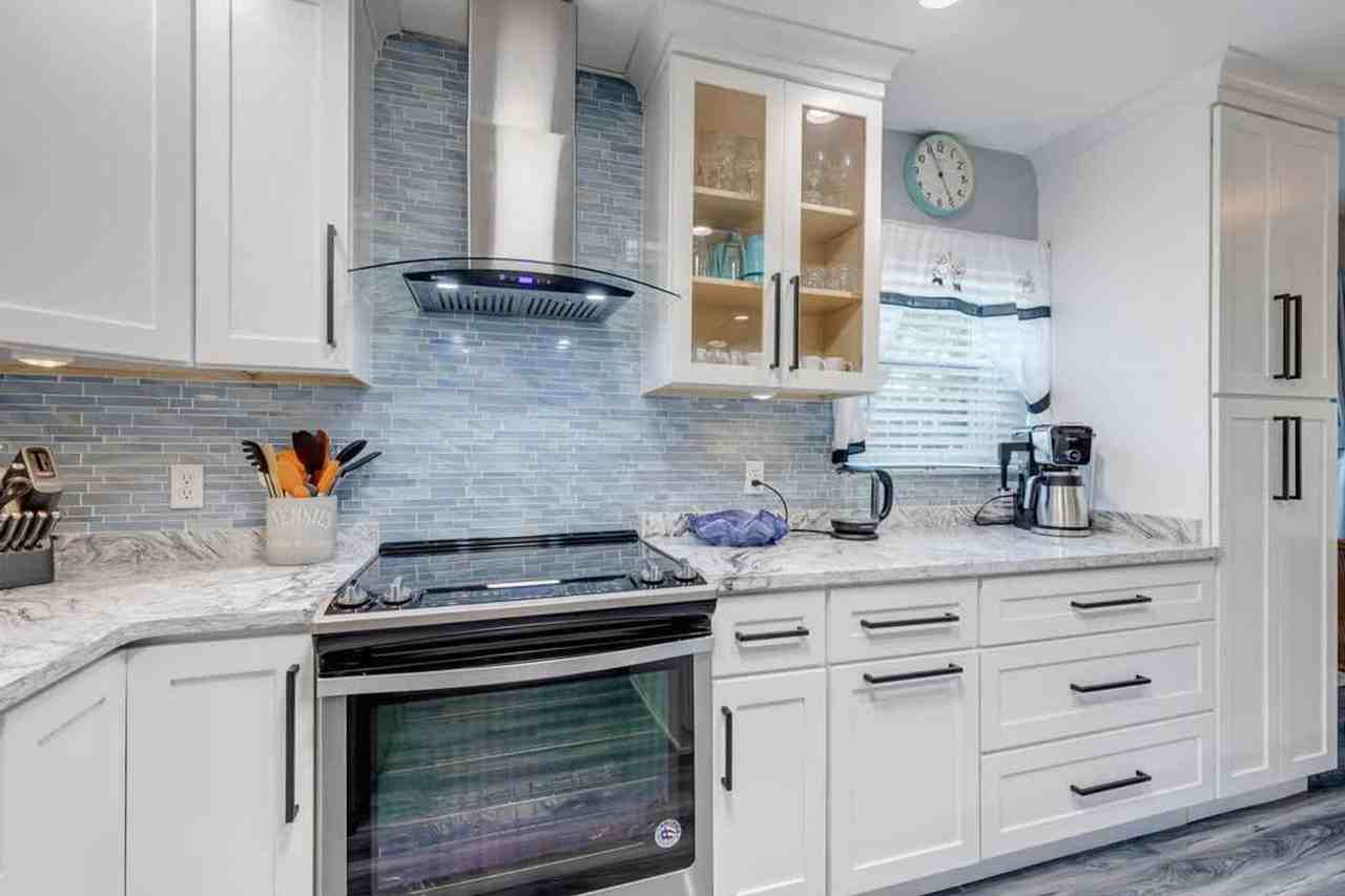 317 Lindsey Ct #1526855P - Photo 6 of 48