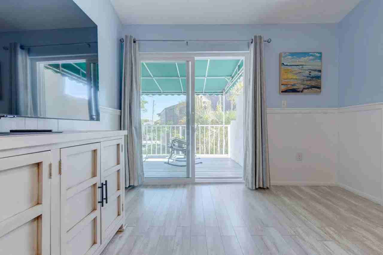 317 Lindsey Ct #1526855P - Photo 7 of 48