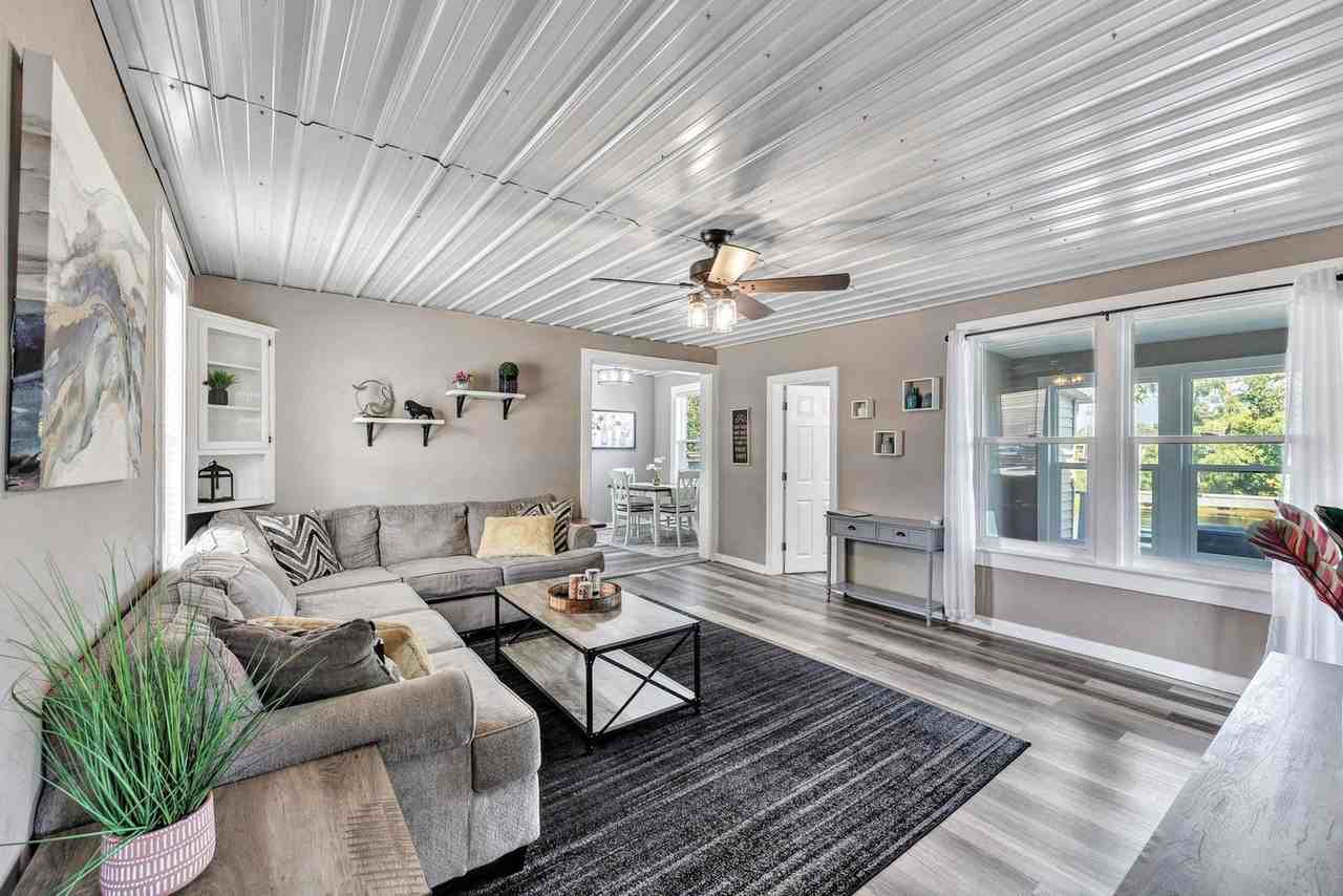 712 Mcdonald St #1531286P - Photo 3 of 39