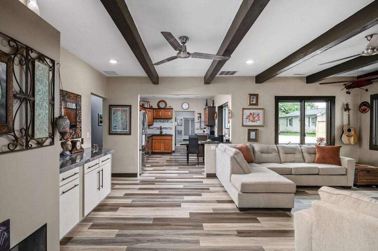6220 Wahpihani Dr #1536667P - Photo 4 of 48