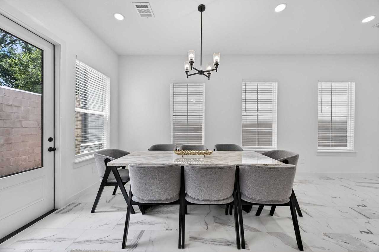 2910 El Fenice Ln #1538928P - Photo 5 of 32