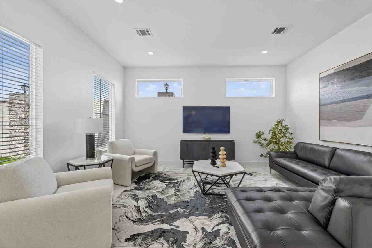 2909 El Fenice Ln #1538926P - Photo 3 of 32
