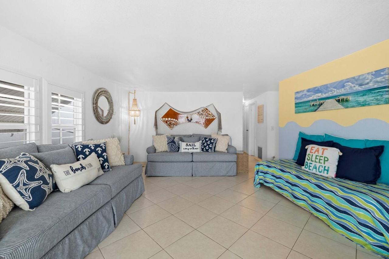 343 Oleander Dr #1539598P - Photo 4 of 25