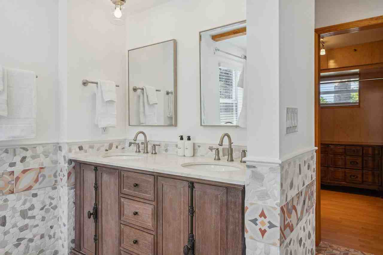 5890 Ne 22nd Ave #1541804P - Photo 5 of 45