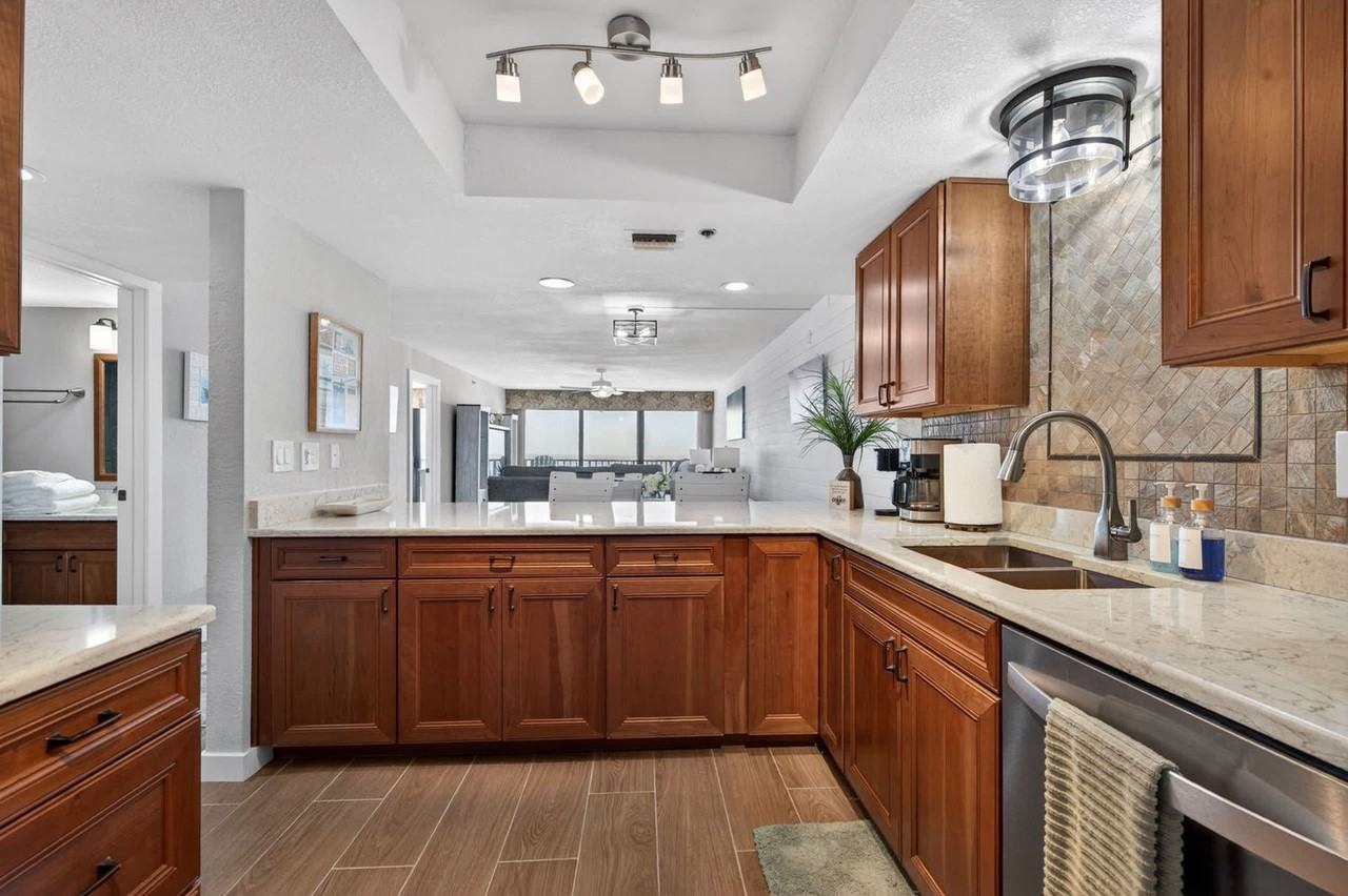 2425 S Atlantic Ave #1541455P - Photo 6 of 33