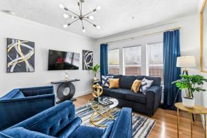 featured image of 1802 Wentworth St