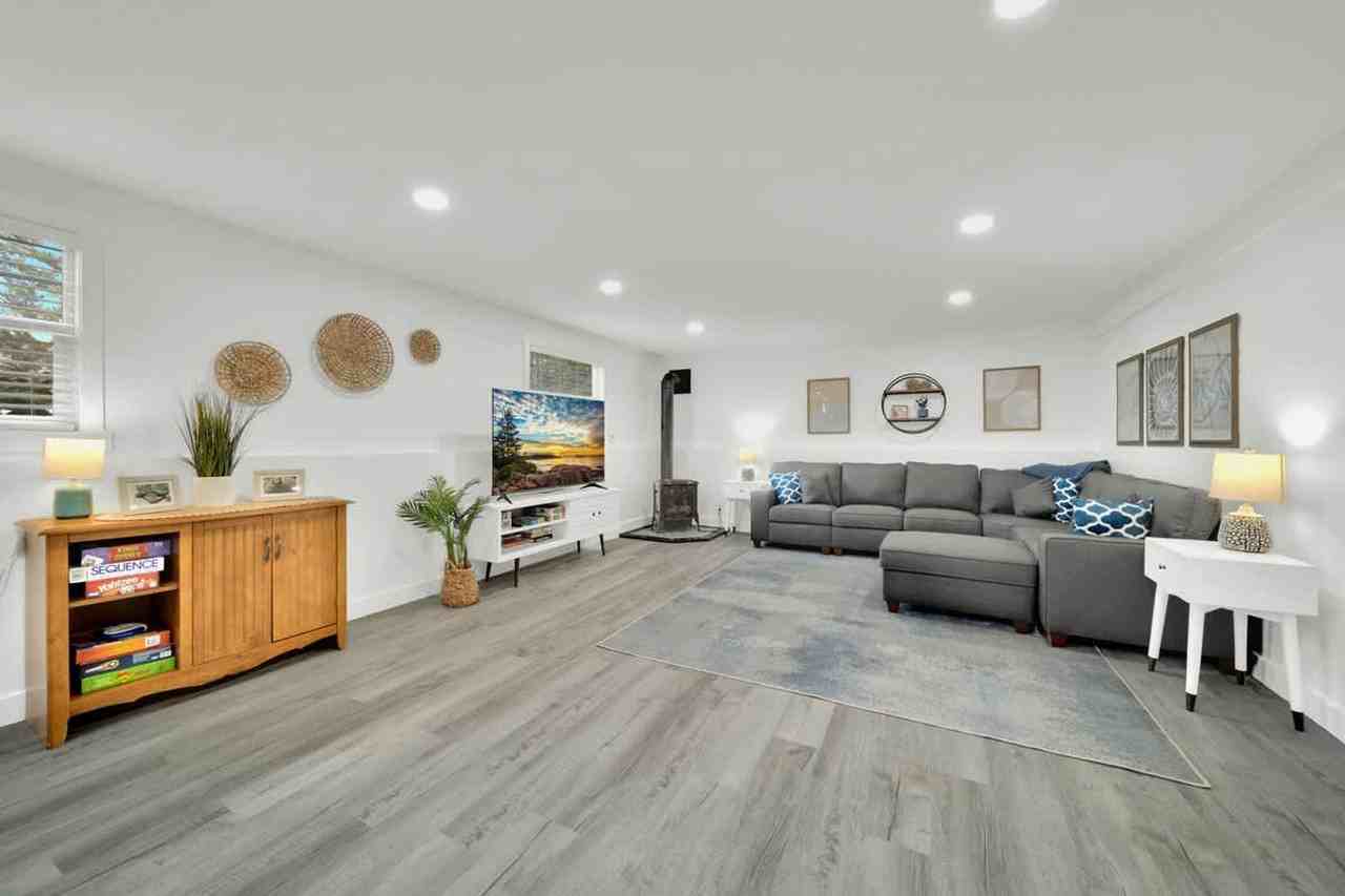 5999 N Pinegrove Dr #1542959P - Photo 4 of 27