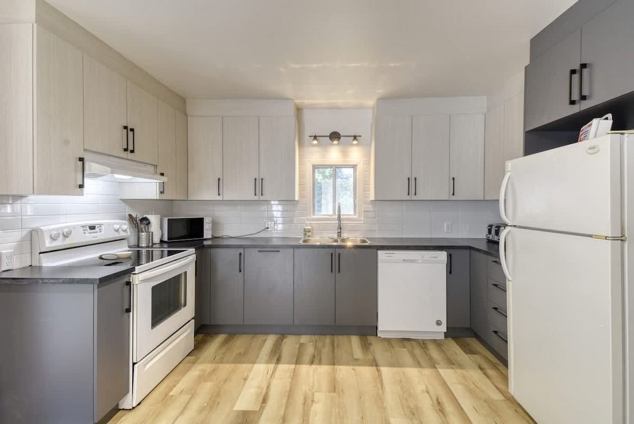 1690 Rue Principale - Photo 5 of 47