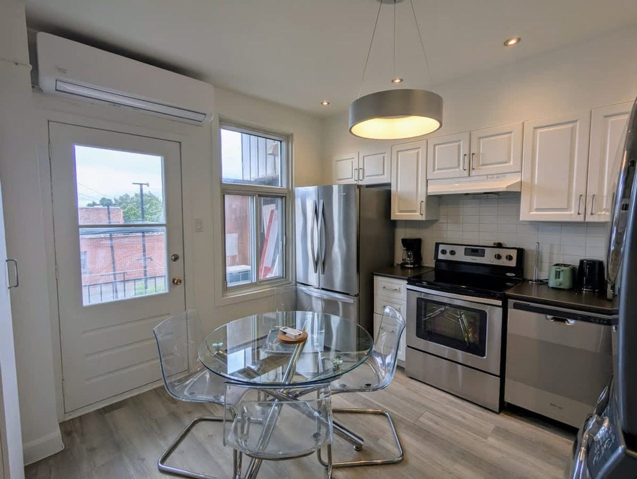 4006 Rue Hochelaga #1543128P - Photo 5 of 18