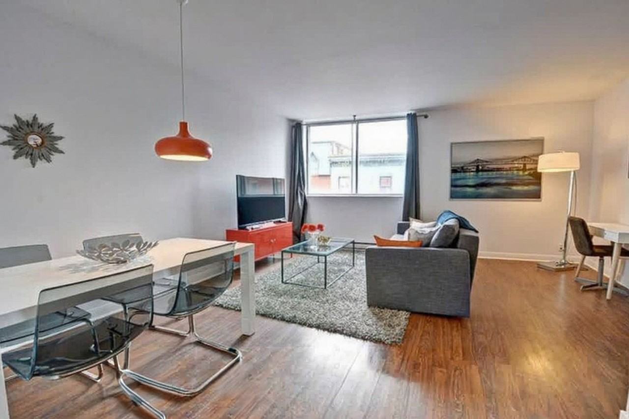 1370 Rue Ontario E #1543132P - Photo 3 of 16