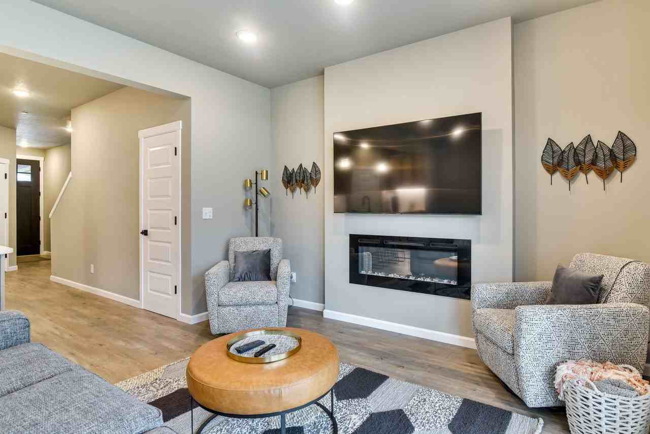 6816 Ne 131st Way #1546002P - Photo 2 of 24