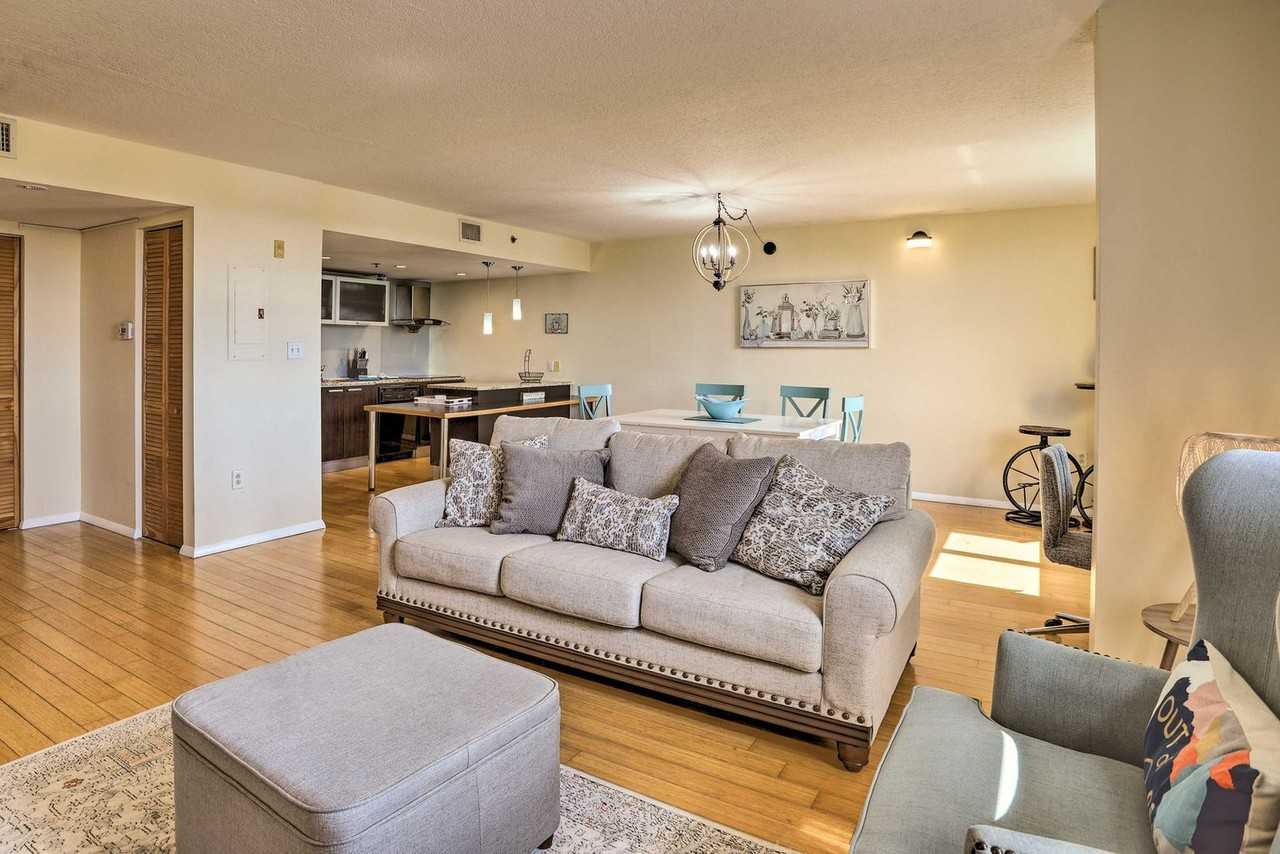 701 S Madison Ave #1545916P - Photo 3 of 19