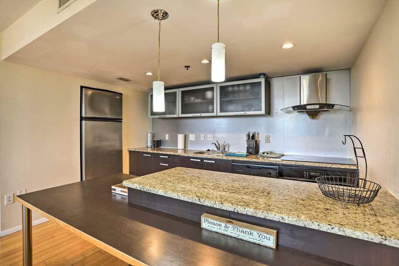 701 S Madison Ave #1545916P - Photo 5 of 19