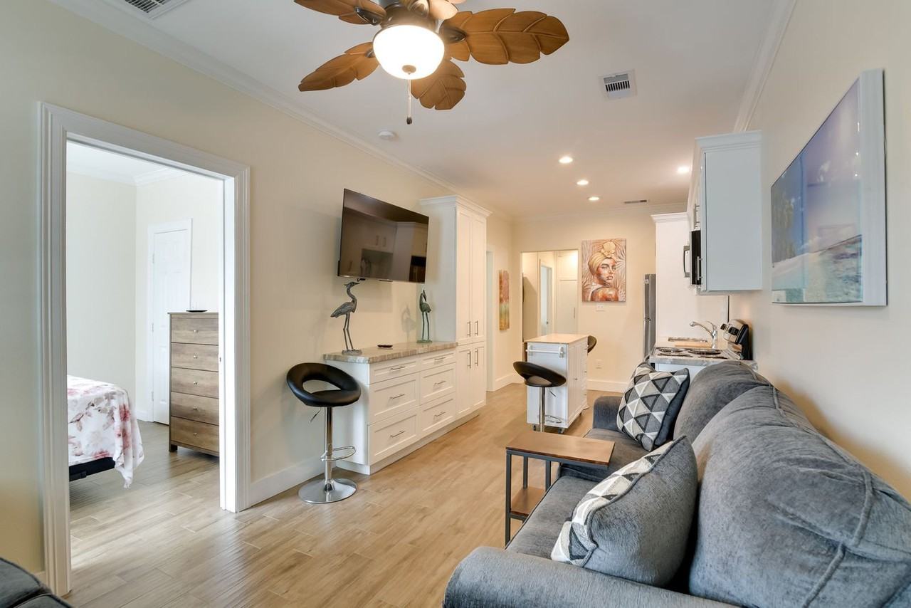 1208 26th St #1546007P - Photo 2 of 18