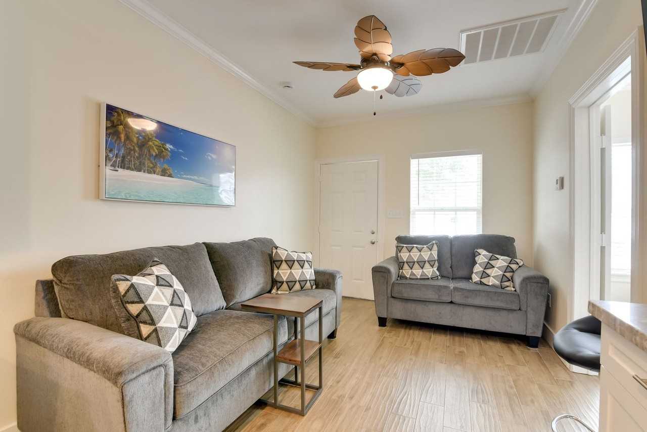 1208 26th St #1546007P - Photo 3 of 18