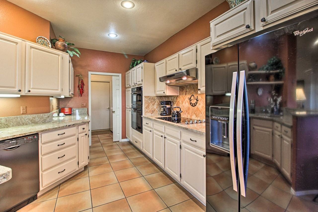 1195 E Camino Diestro #1546277P - Photo 5 of 22