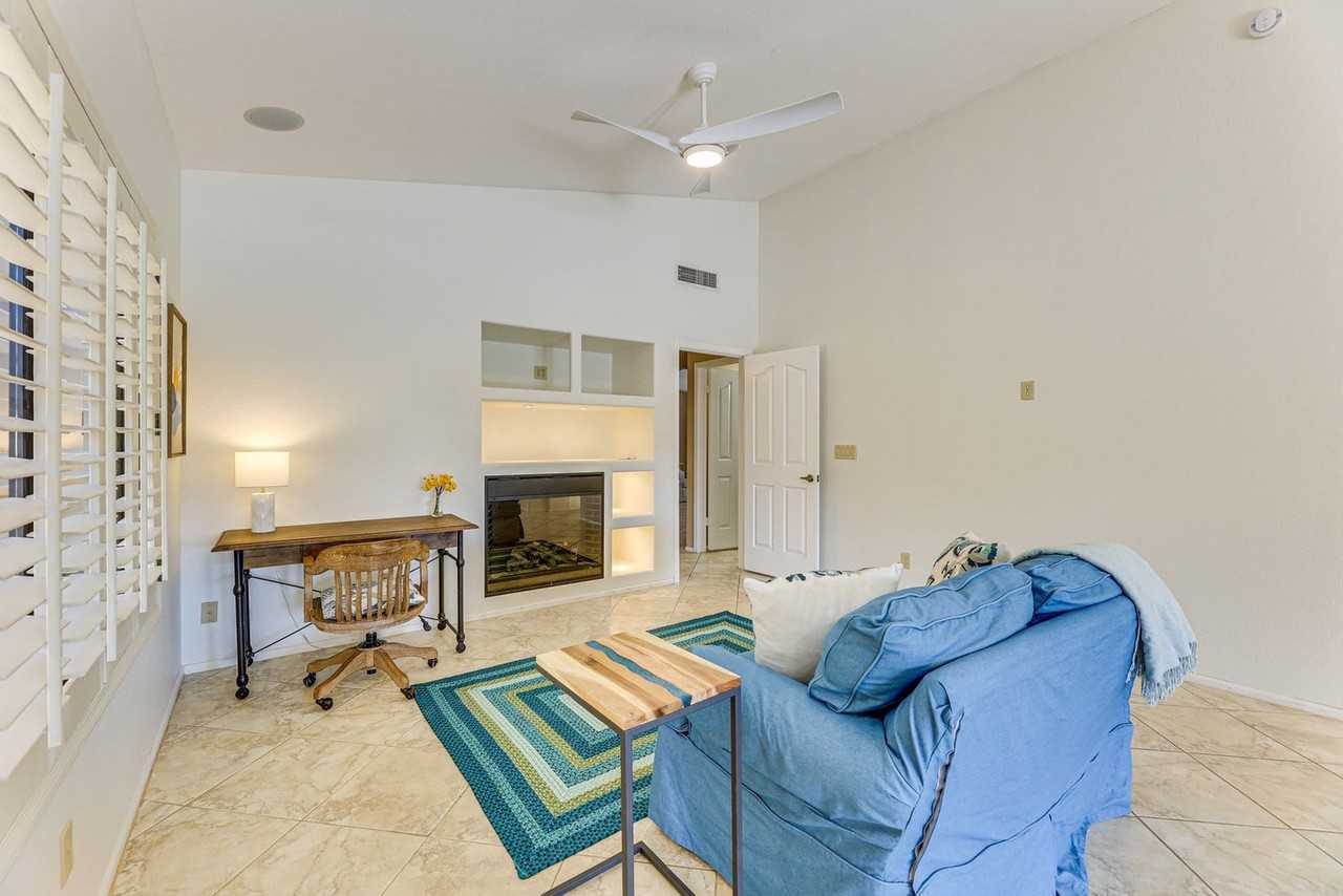 253 E Vaughn Ave #1546374P - Photo 3 of 23