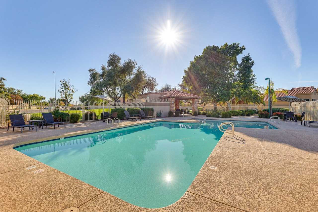 253 E Vaughn Ave #1546374P - Photo 4 of 23