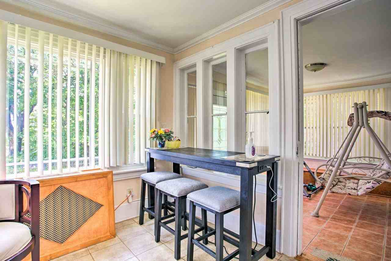 52 Lewis Pkwy #1545731P - Photo 5 of 18