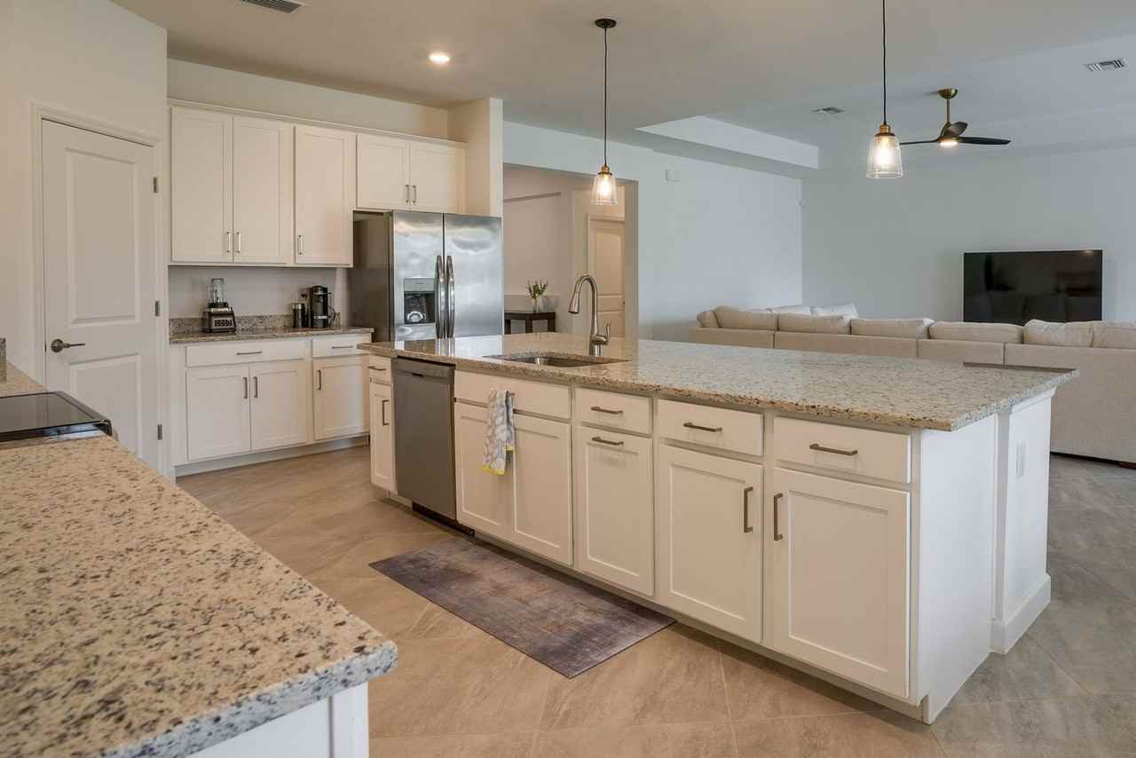11336 Canopy Loop #1545819P - Photo 4 of 33