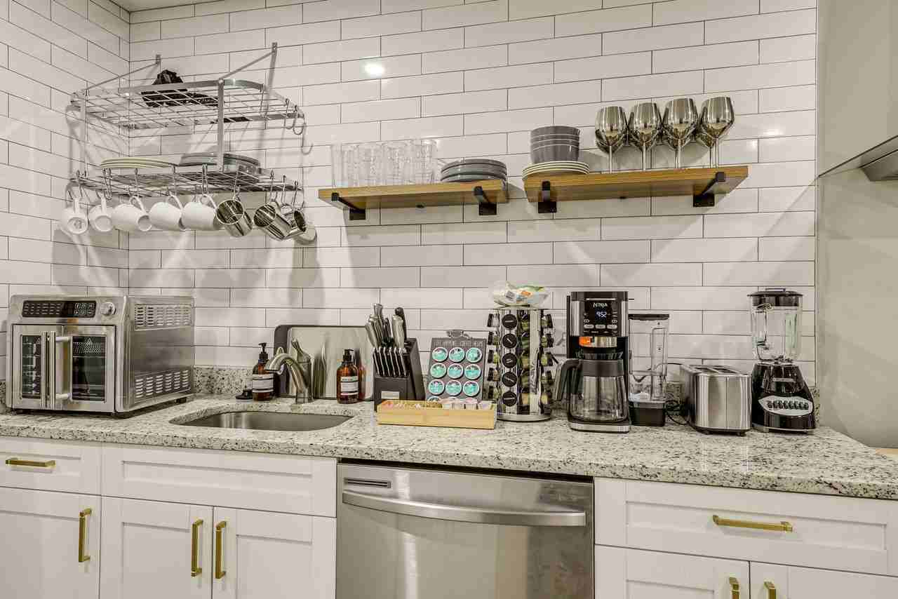 6604 Oak St #1545849P - Photo 6 of 19