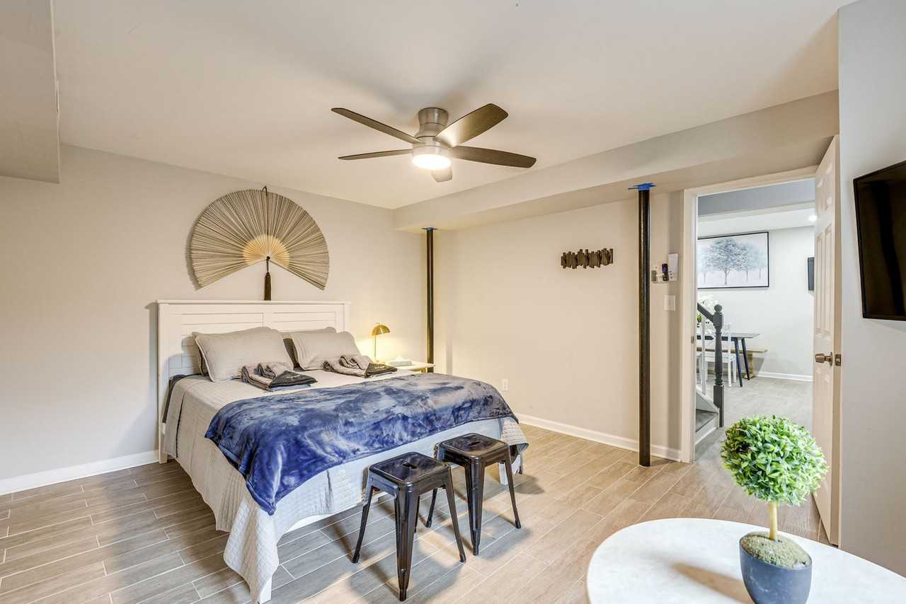 6604 Oak St #1545849P - Photo 7 of 19