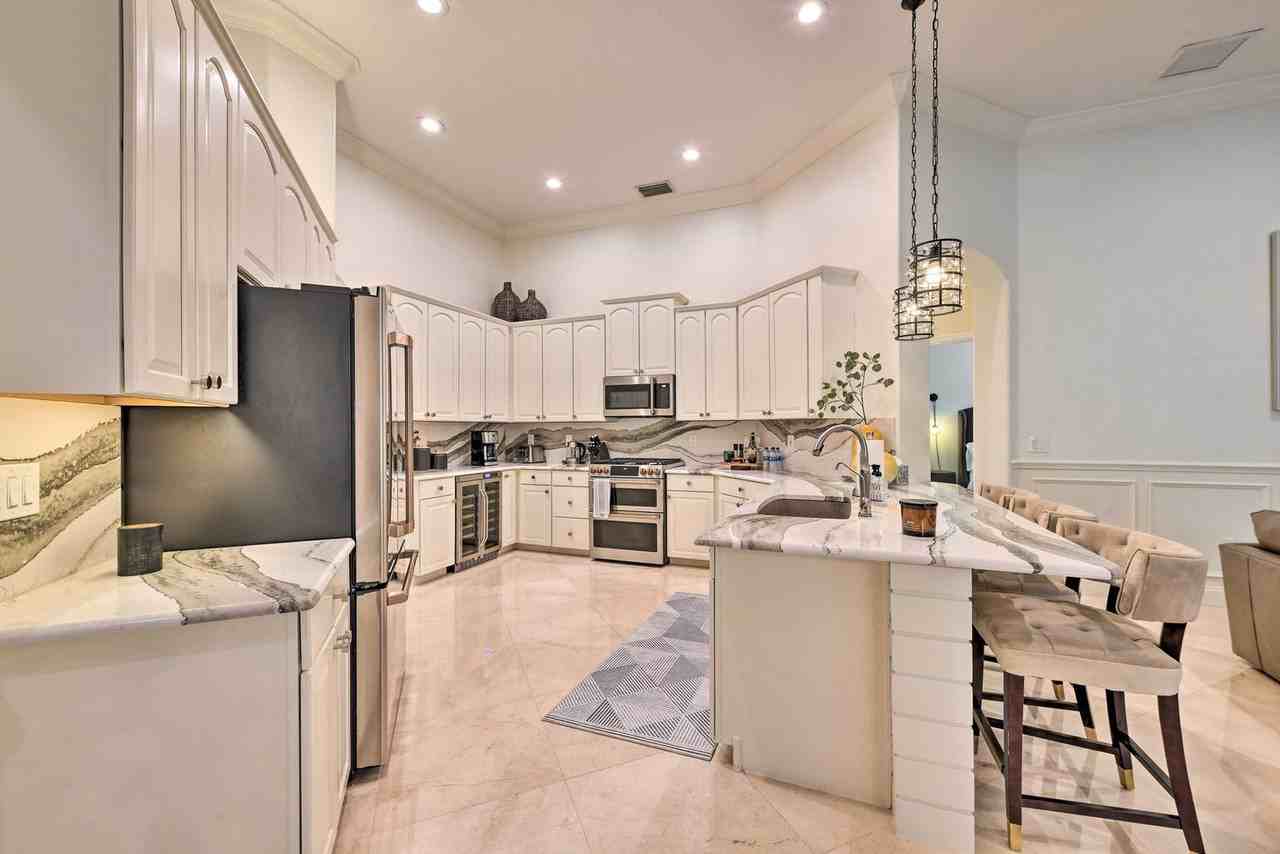 7510 Camden Harbour Dr #1546329P - Photo 7 of 30