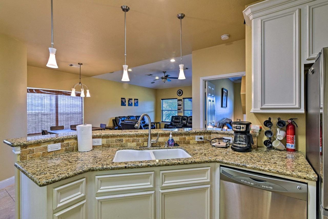 2735 Broadway St #1546437P - Photo 4 of 14