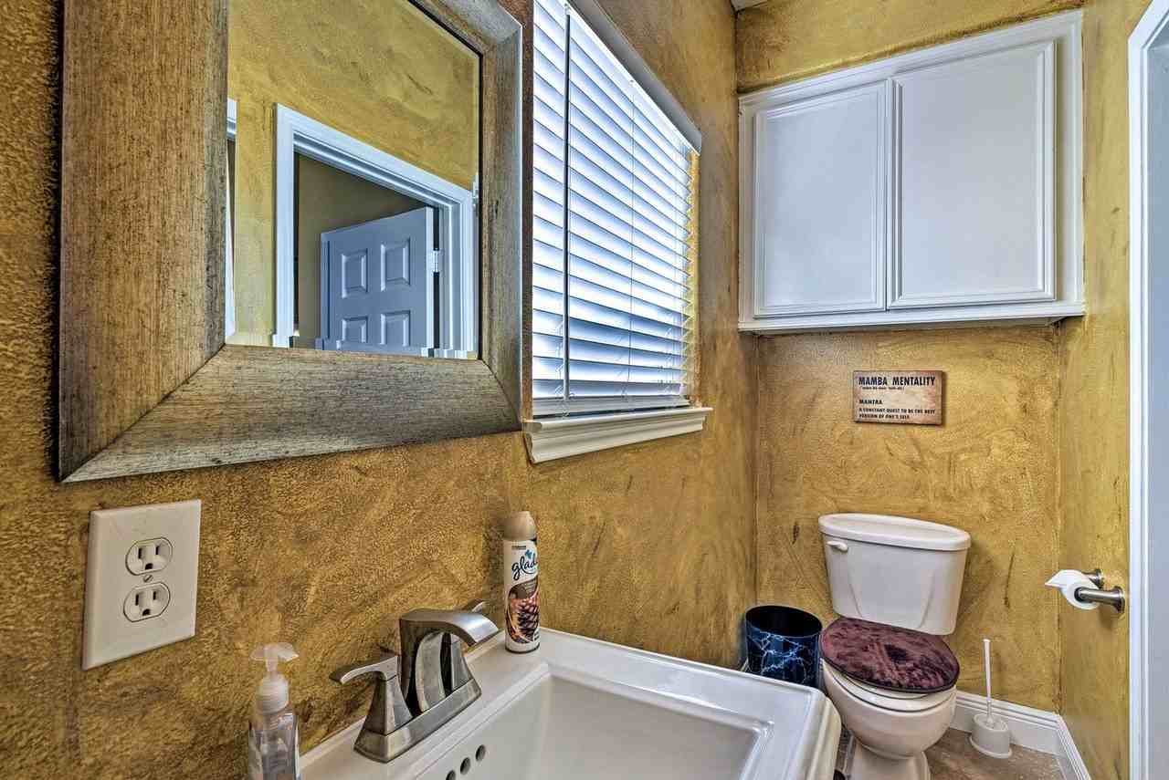2735 Broadway St #1546437P - Photo 5 of 14