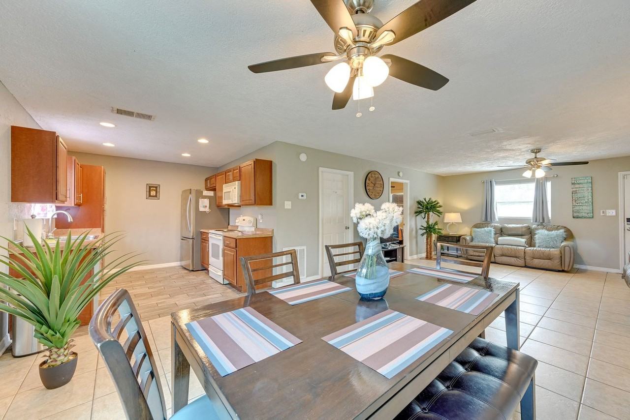 1555 N Tuttle Ave #1545777P - Photo 4 of 14