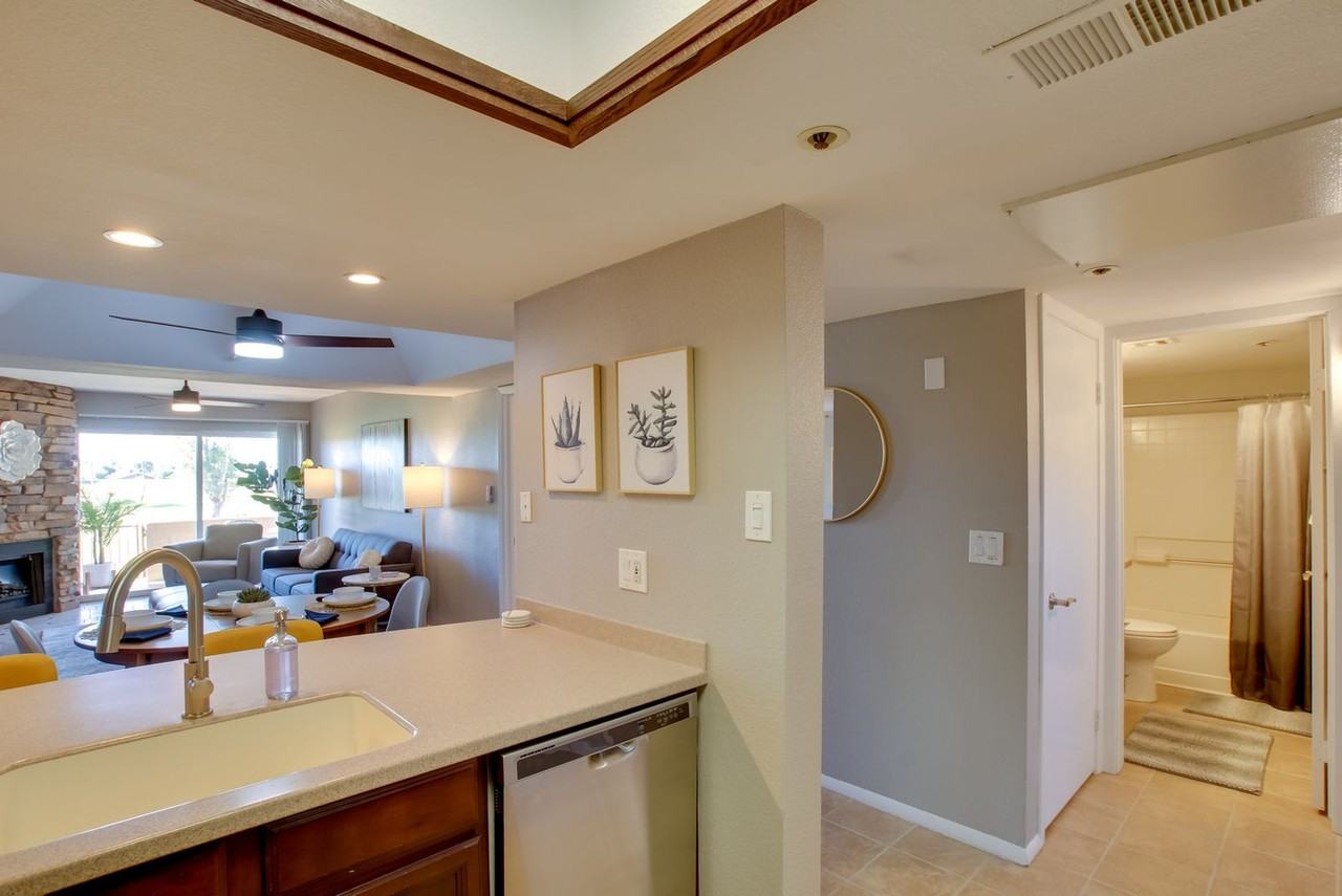 7910 E Thomas Rd #1545699P - Photo 4 of 22