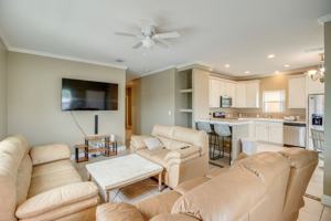 featured image of 210 W 2nd Ct