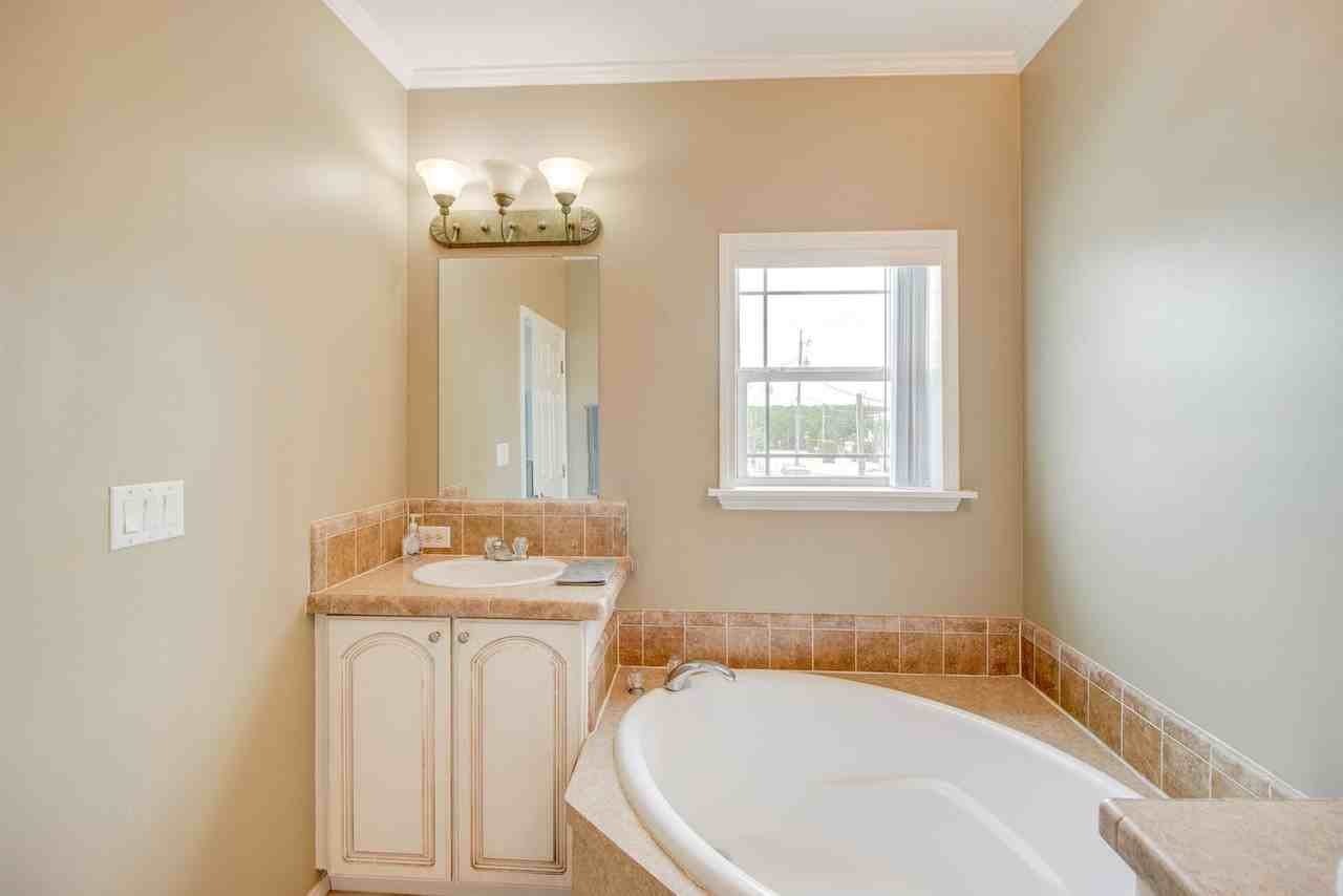 210 W 2nd Ct #1546489P - Photo 7 of 30