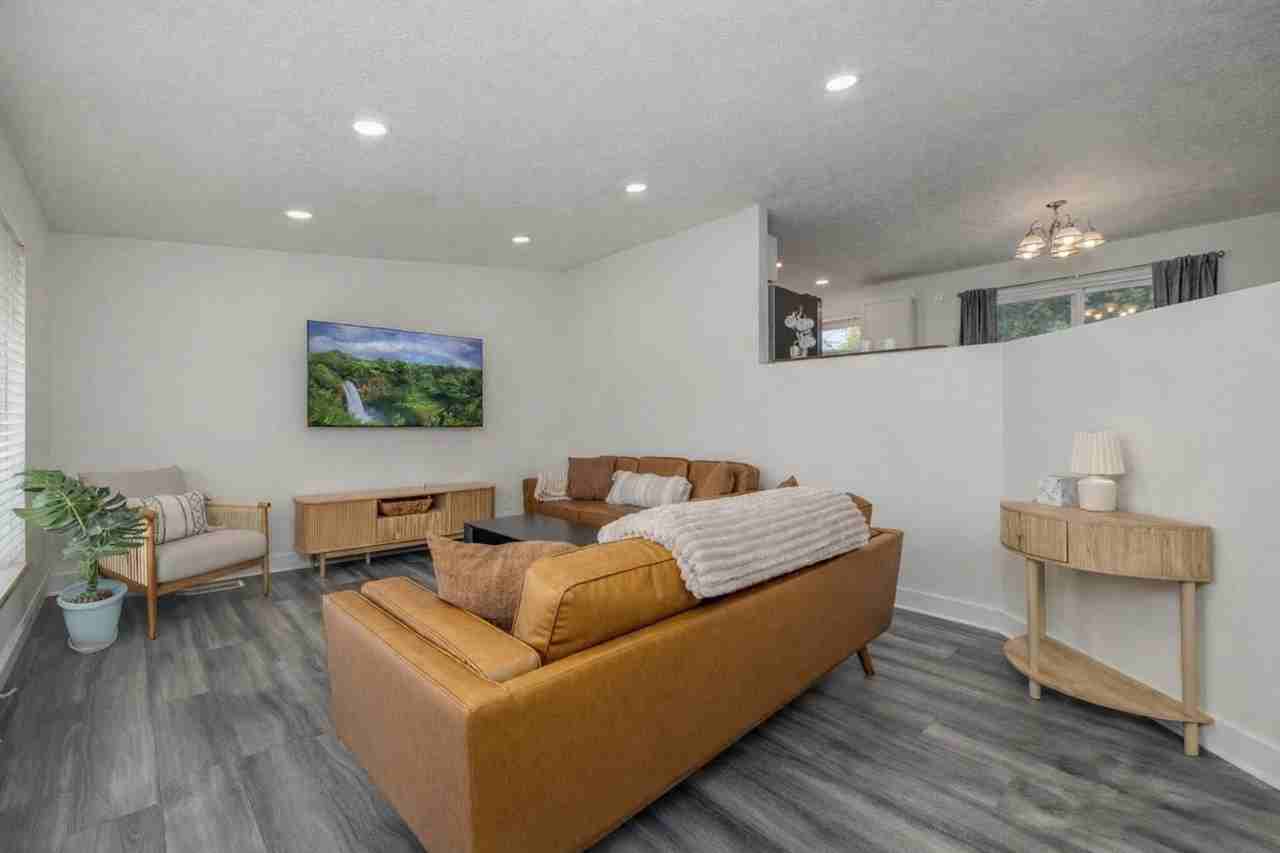 902 N 11th St #1542976P - Photo 2 of 14