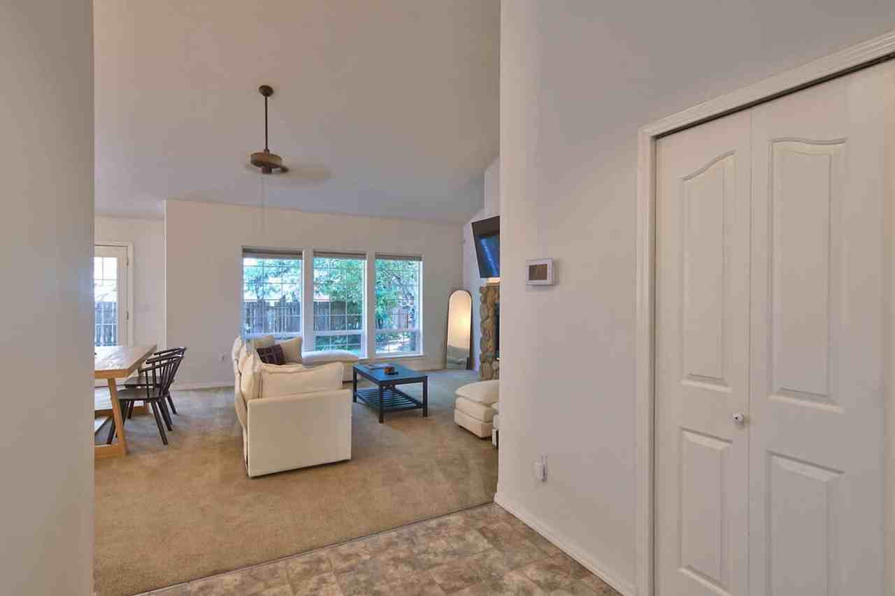 2372 Nw Meadows Dr #1550268P - Photo 2 of 29