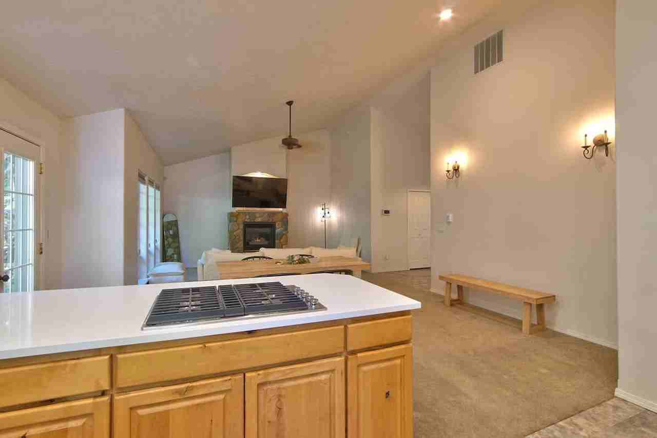 2372 Nw Meadows Dr #1550268P - Photo 6 of 29