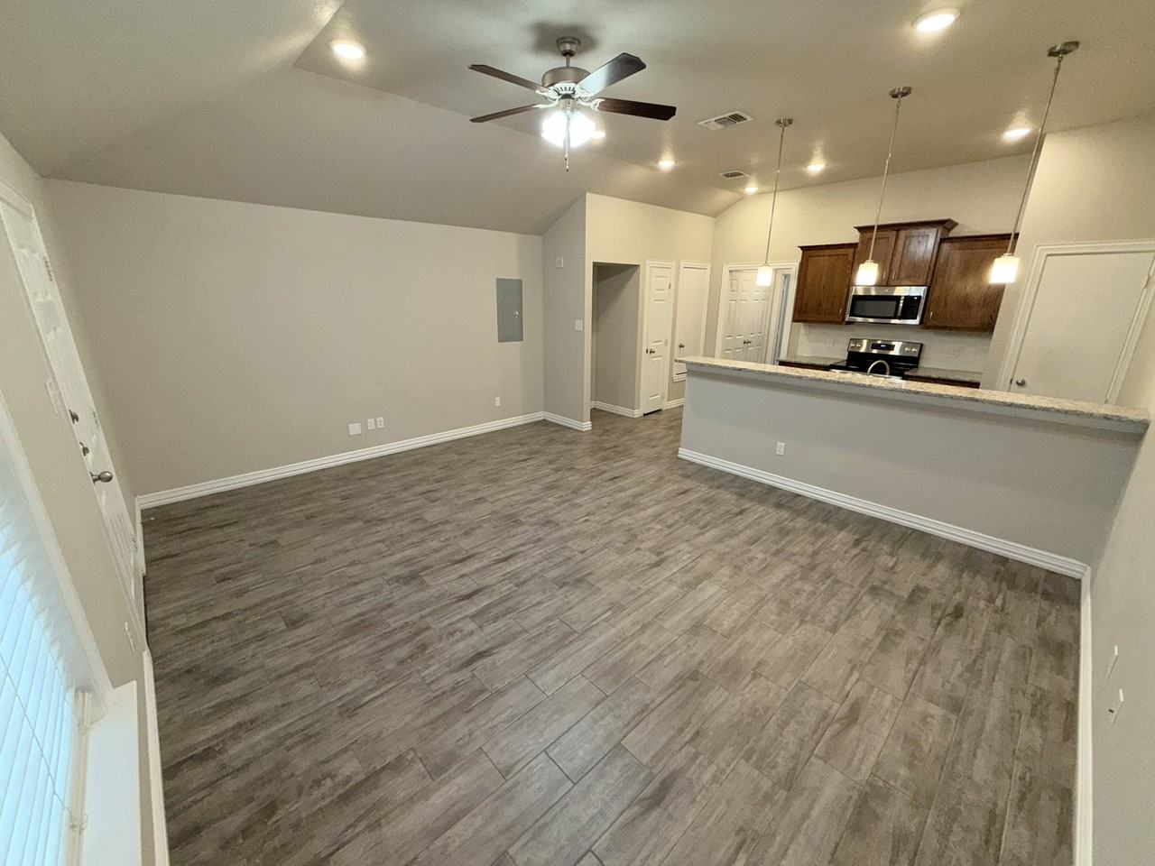 3345 Berkshire Drive - Photo 4 of 10