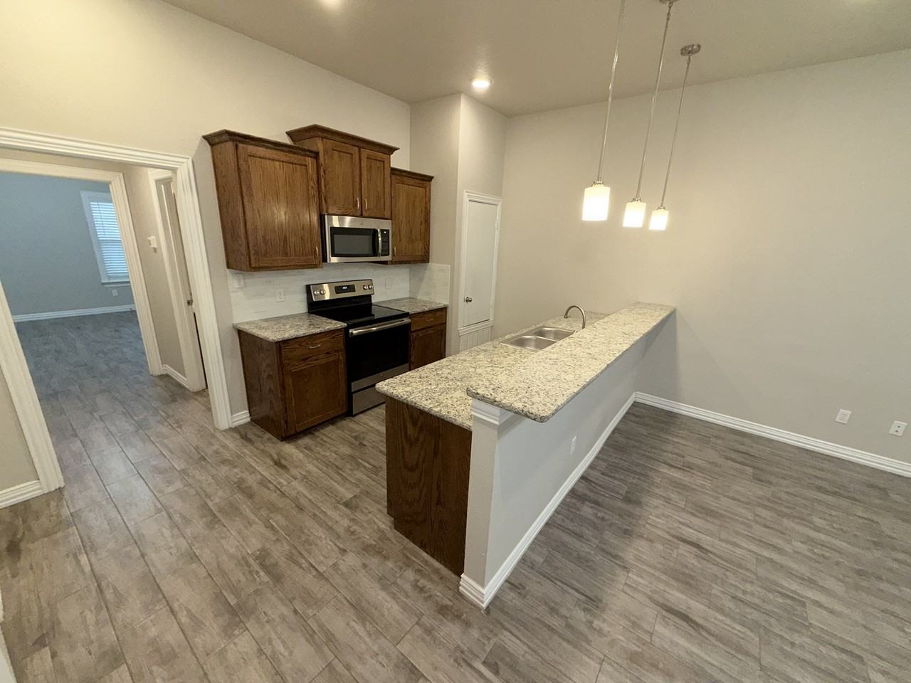 3345 Berkshire Drive - Photo 5 of 10