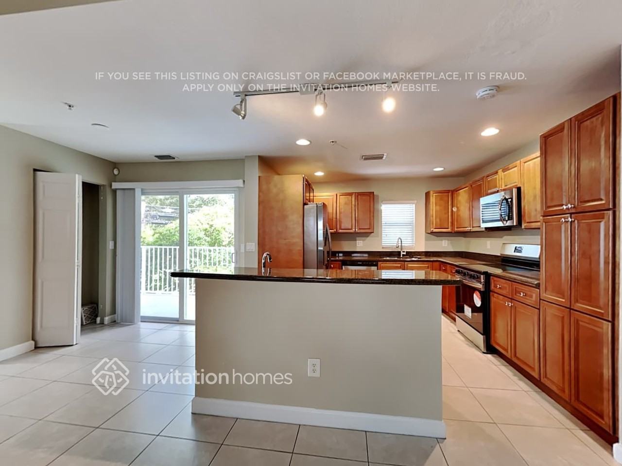 461 Ne 1st St #11 - Photo 6 of 20