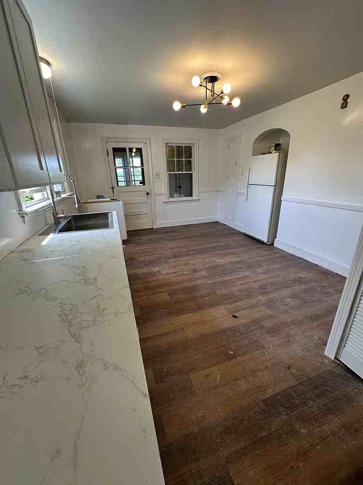 417 North Walnut Street #2 - Photo 3 of 26