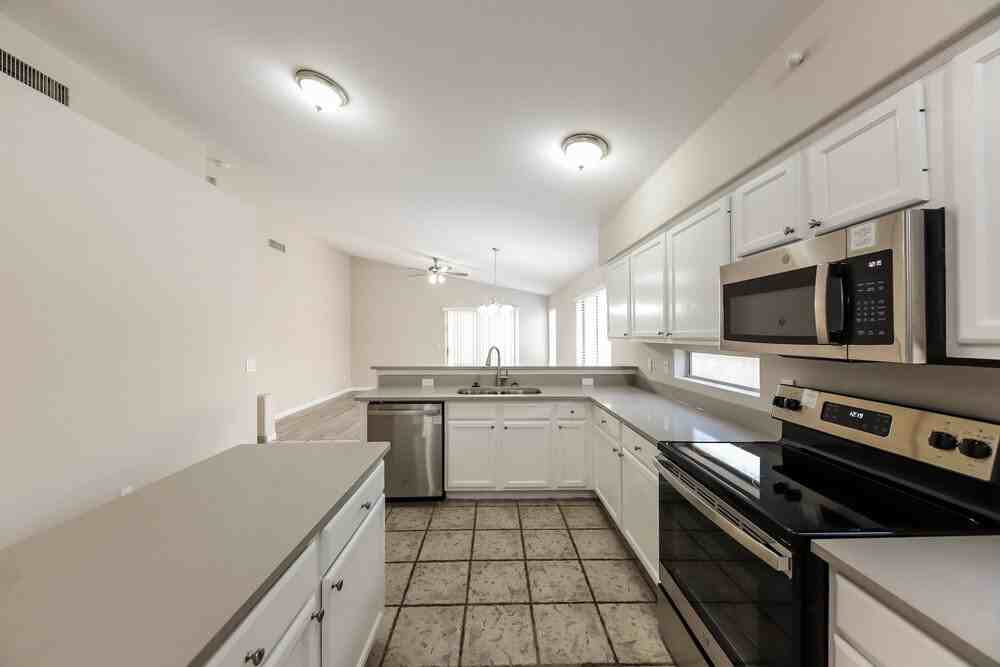 7418 W Lone Cactus Dr - Photo 6 of 16