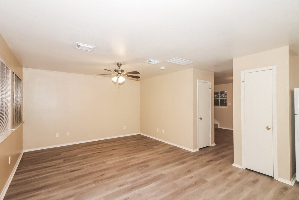 20624 Patriot Park Ln - Photo 7 of 17