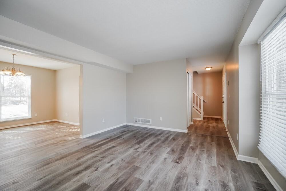 5305 Frisco Dr - Photo 5 of 18