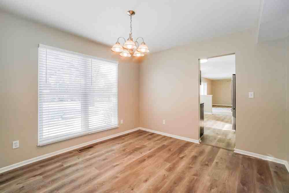 5305 Frisco Dr - Photo 7 of 18