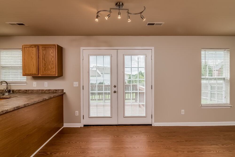 2301 Leighton Way - Photo 4 of 16