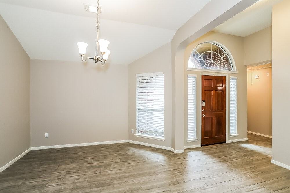 5113 Orange Blossom Ct - Photo 5 of 16