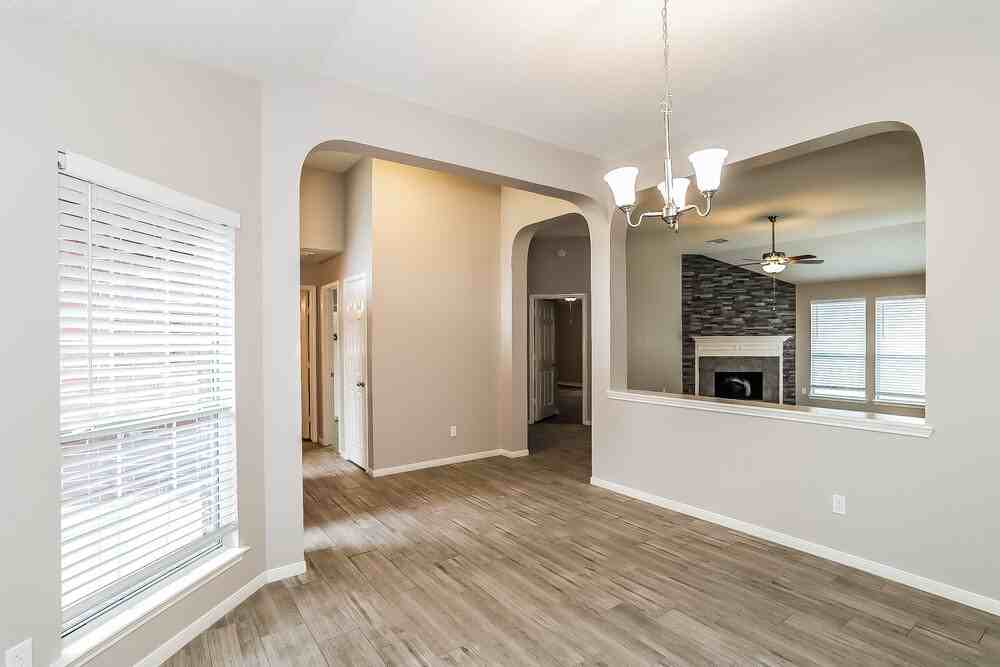5113 Orange Blossom Ct - Photo 6 of 16