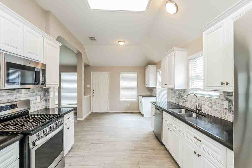 5113 Orange Blossom Ct - Photo 7 of 16