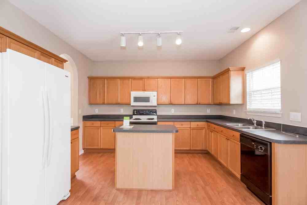 6839 Brachnell View Dr - Photo 7 of 17